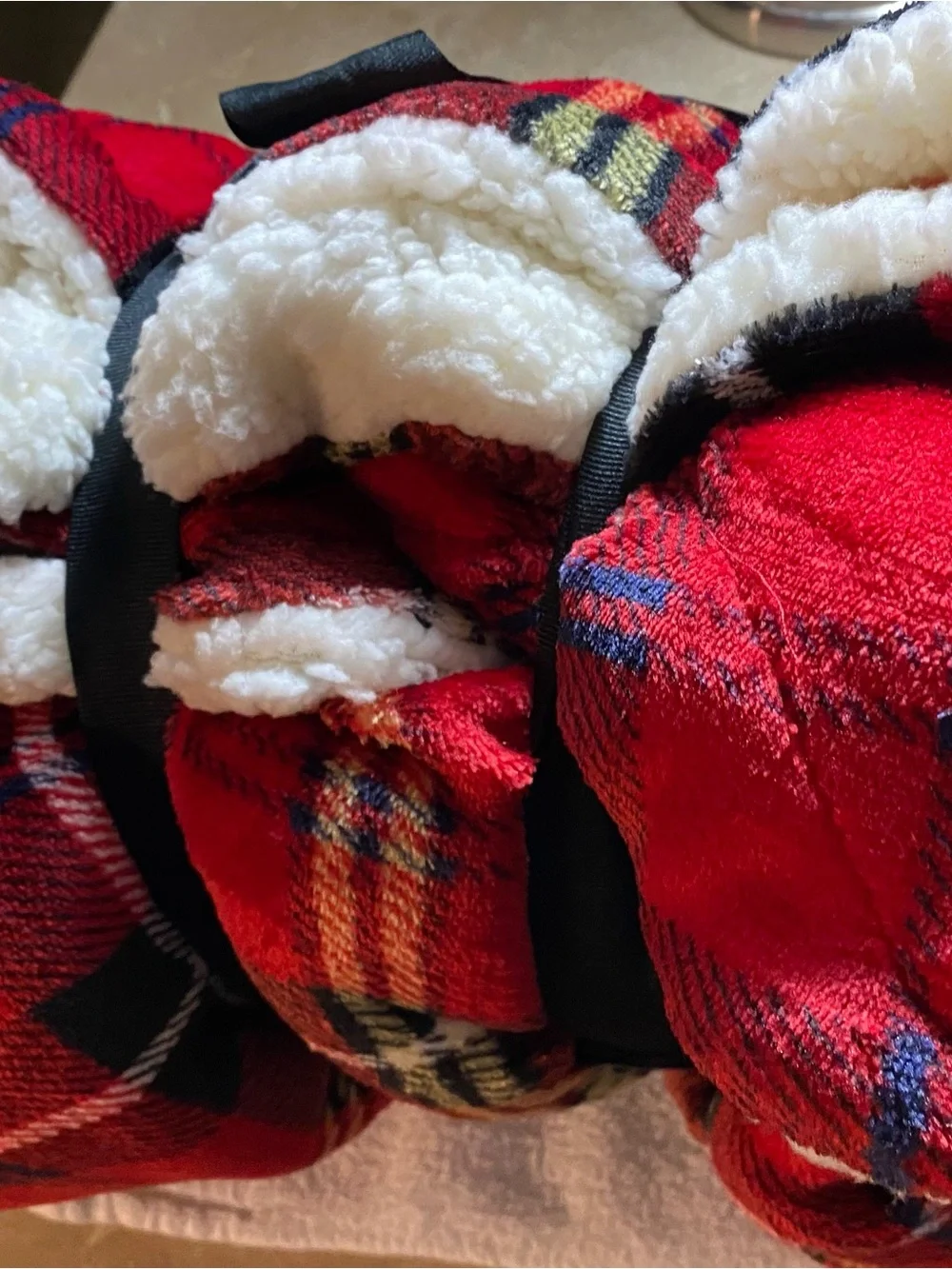 Northeast Outfitters Cozy Sherpa Blanket Red Plaid Throw-NWT